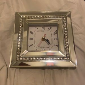 Mirror clock